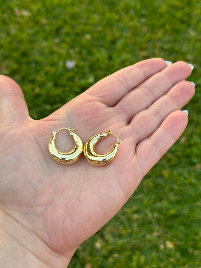 Medium chunky hoop gold earrings