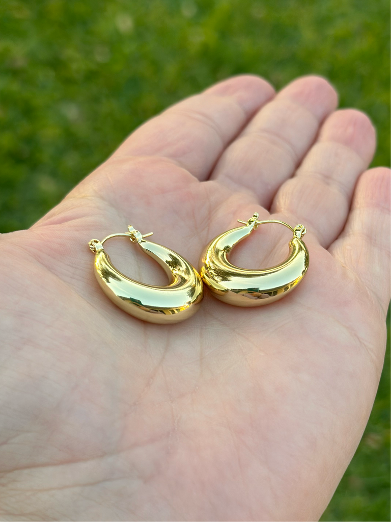 Medium chunky hoop gold earrings