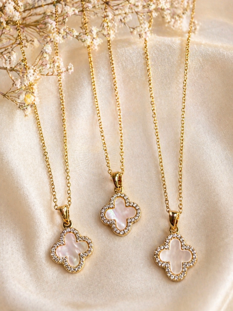 Mother of Pearl Clover Necklace | Armeni