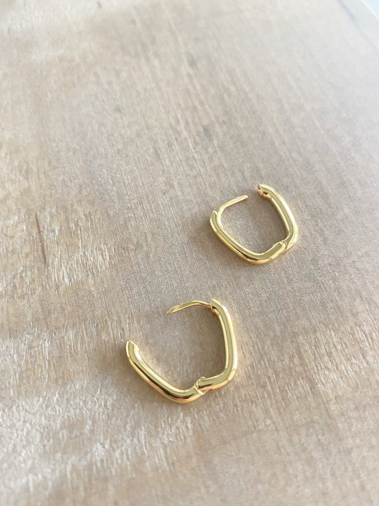 18k Gold Plated Huggie Hoop Earrings